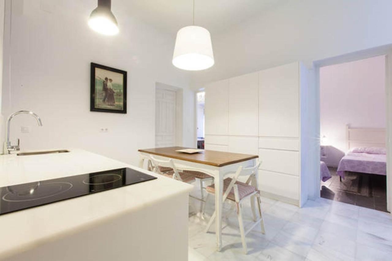 Apartamentos Rg Arenal Sevilla Værelse billede
