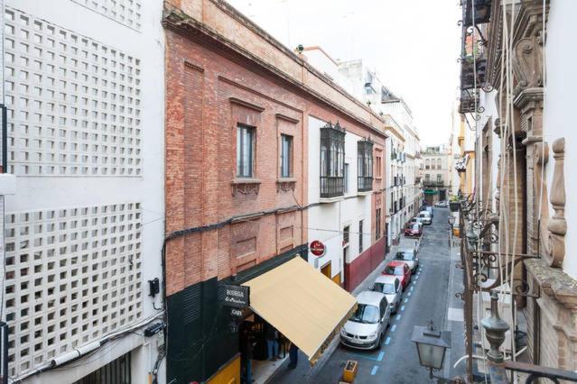 Apartamentos Rg Arenal Sevilla Værelse billede